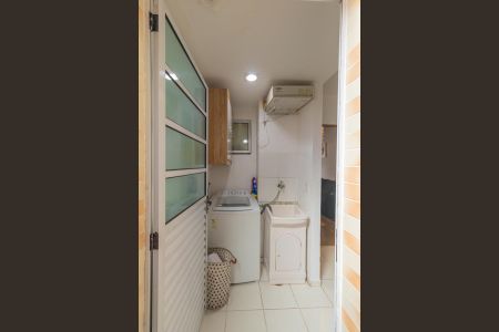 Casa de condomínio à venda com 60m², 2 quartos e 1 vaga Casa de condomínio à venda com 60m², 2 quartos e 1 vagaÁrea de Serviço