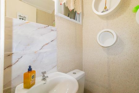 Casa de condomínio à venda com 60m², 2 quartos e 1 vaga Casa de condomínio à venda com 60m², 2 quartos e 1 vagaLavabo
