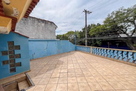 Casa para alugar com 117m², 4 quartos e 2 vagas Casa para alugar com 117m², 4 quartos e 2 vagasVaranda