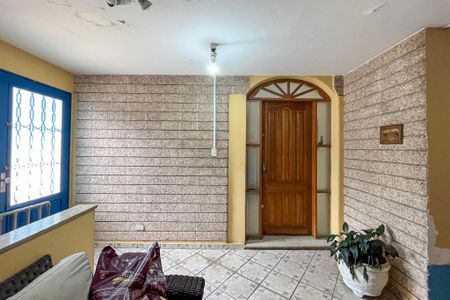 Casa para alugar com 117m², 4 quartos e 2 vagas Casa para alugar com 117m², 4 quartos e 2 vagasHall de entrada