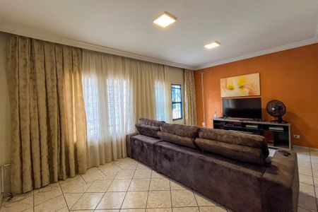 Casa para alugar com 117m², 4 quartos e 2 vagas Casa para alugar com 117m², 4 quartos e 2 vagasSala