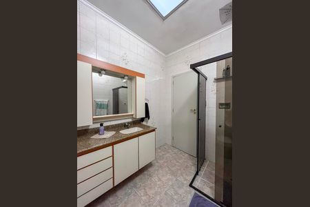 Casa para alugar com 117m², 4 quartos e 2 vagas Casa para alugar com 117m², 4 quartos e 2 vagasBanheiro