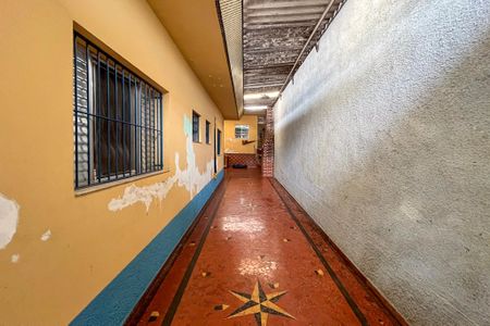 Casa para alugar com 117m², 4 quartos e 2 vagas Casa para alugar com 117m², 4 quartos e 2 vagasCorredor