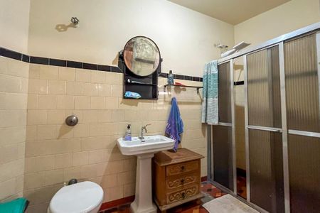Casa para alugar com 117m², 4 quartos e 2 vagas Casa para alugar com 117m², 4 quartos e 2 vagasBanheiro de serviço