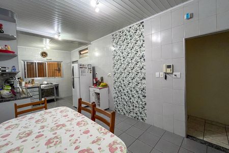 Casa para alugar com 117m², 4 quartos e 2 vagas Casa para alugar com 117m², 4 quartos e 2 vagasCozinha