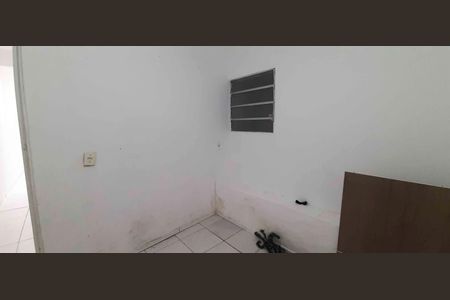 Casa para alugar com 60m², 2 quartos e sem vaga