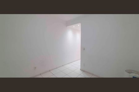 Casa para alugar com 60m², 2 quartos e sem vaga