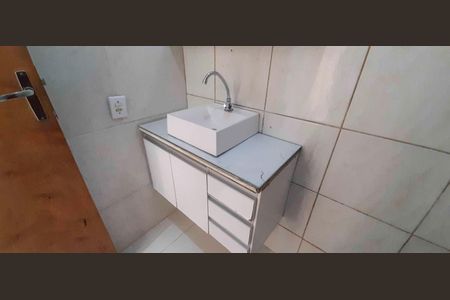 Casa para alugar com 60m², 2 quartos e sem vaga