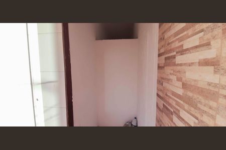 Casa para alugar com 60m², 2 quartos e sem vaga