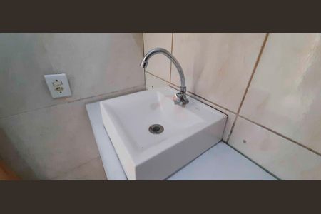 Casa para alugar com 60m², 2 quartos e sem vaga