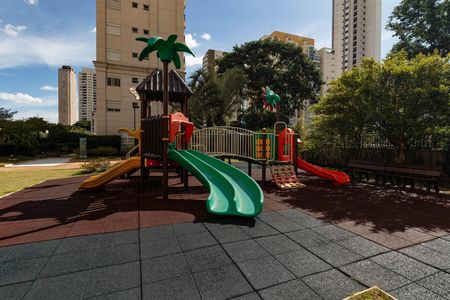 Apartamento à venda com 330m², 3 quartos e 4 vagasPlayground