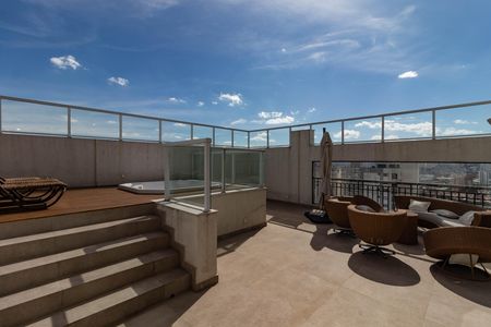 Apartamento à venda com 330m², 3 quartos e 4 vagasCobertura