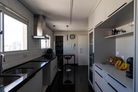 Apartamento à venda com 330m², 3 quartos e 4 vagasCozinha
