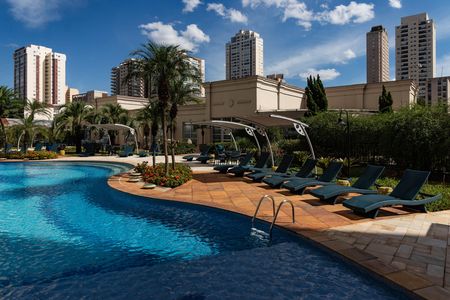 Apartamento à venda com 330m², 3 quartos e 4 vagasPiscina
