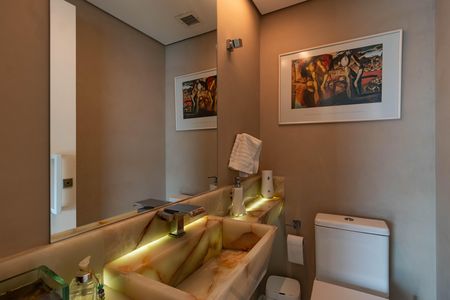 Apartamento à venda com 330m², 3 quartos e 4 vagasLavabo