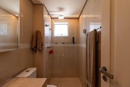 Apartamento à venda com 330m², 3 quartos e 4 vagasBanheiro da Suíte 1