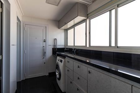 Apartamento à venda com 330m², 3 quartos e 4 vagasÁrea de Serviço