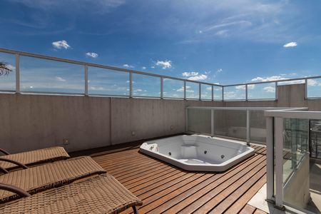 Apartamento à venda com 330m², 3 quartos e 4 vagasCobertura