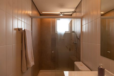 Apartamento à venda com 330m², 3 quartos e 4 vagasBanheiro da Suíte 2