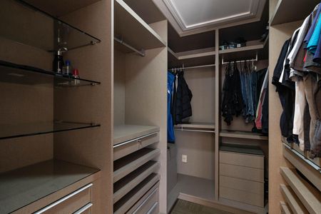 Apartamento à venda com 330m², 3 quartos e 4 vagasCloset da suíte 3