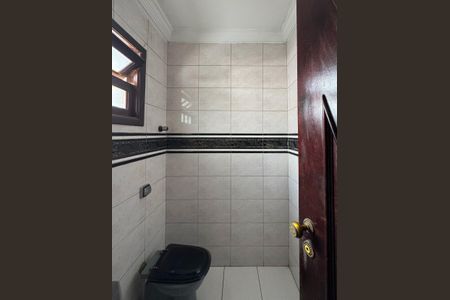 Casa à venda com 314m², 3 quartos e 6 vagas Casa à venda com 314m², 3 quartos e 6 vagasLavabo