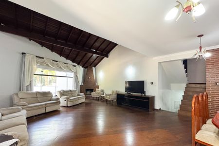 Casa à venda com 314m², 3 quartos e 6 vagas Casa à venda com 314m², 3 quartos e 6 vagasSala