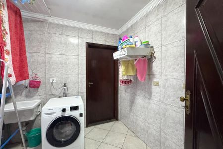Casa à venda com 314m², 3 quartos e 6 vagas Casa à venda com 314m², 3 quartos e 6 vagasÁrea de Serviço