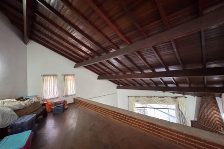 Casa à venda com 314m², 3 quartos e 6 vagas Casa à venda com 314m², 3 quartos e 6 vagasEscritório