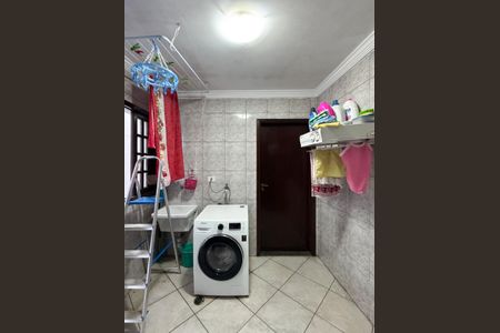 Casa à venda com 314m², 3 quartos e 6 vagas Casa à venda com 314m², 3 quartos e 6 vagasÁrea de Serviço