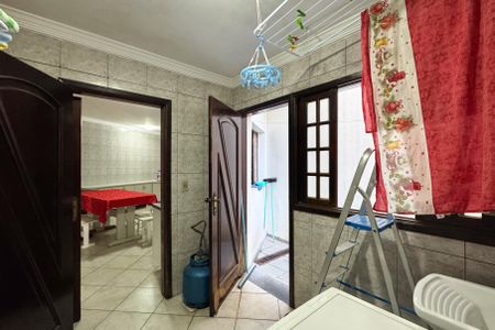 Casa à venda com 314m², 3 quartos e 6 vagas Casa à venda com 314m², 3 quartos e 6 vagasÁrea de Serviço