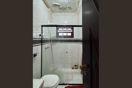 Casa à venda com 314m², 3 quartos e 6 vagas Casa à venda com 314m², 3 quartos e 6 vagasBanheiro Social
