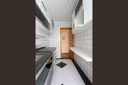 Apartamento para alugar com 100m², 2 quartos e 1 vaga Apartamento para alugar com 100m², 2 quartos e 1 vagaCozinha - Armários