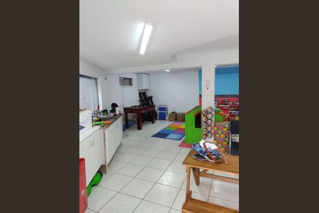 Casa à venda com 3 quartos, 169m² em Jardim Las Vegas, Santo André