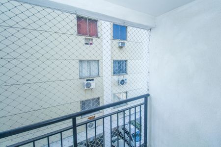 Sala de apartamento para alugar com 3 quartos, 66m² em Jardim Sulacap, Rio de Janeiro