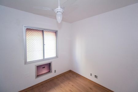 Suíte de apartamento para alugar com 3 quartos, 66m² em Jardim Sulacap, Rio de Janeiro