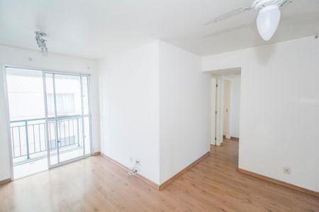 Sala de apartamento para alugar com 3 quartos, 66m² em Jardim Sulacap, Rio de Janeiro
