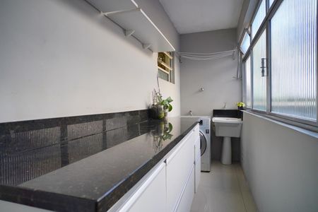 Apartamento à venda com 108m², 2 quartos e 1 vaga Apartamento à venda com 108m², 2 quartos e 1 vagaÁrea de Serviço