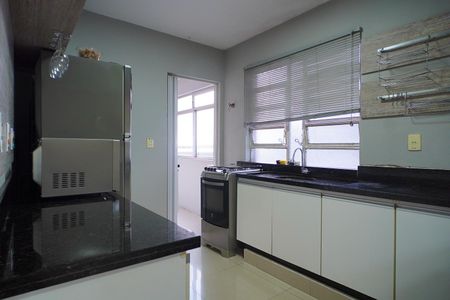 Apartamento à venda com 108m², 2 quartos e 1 vaga Apartamento à venda com 108m², 2 quartos e 1 vagaCozinha