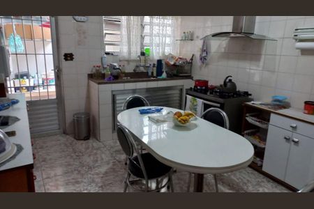 Casa à venda com 4 quartos, 200m² em Jardim Lavinia, São Bernardo do Campo