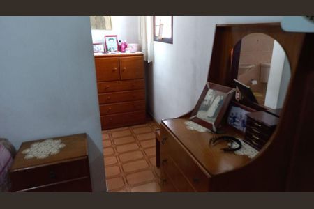 Casa à venda com 4 quartos, 200m² em Jardim Lavinia, São Bernardo do Campo