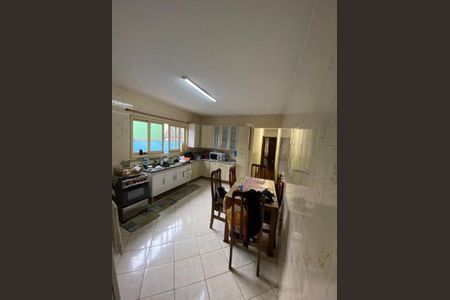 Casa à venda com 125m², 2 quartos e 2 vagas Casa à venda com 125m², 2 quartos e 2 vagasCozinha casa II