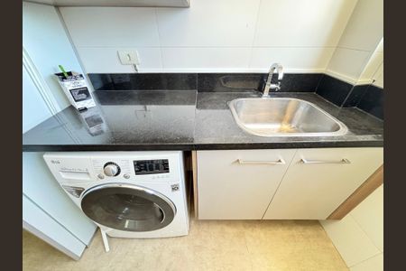 Apartamento à venda com 64m², 2 quartos e 1 vagaÁrea de Serviço