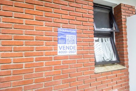 Casa de condomínio à venda com 426m², 5 quartos e 4 vagas Casa de condomínio à venda com 426m², 5 quartos e 4 vagasVista da Rua