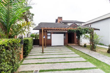 Casa de condomínio à venda com 426m², 5 quartos e 4 vagas Casa de condomínio à venda com 426m², 5 quartos e 4 vagasVista da Rua