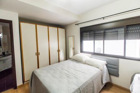 Casa de condomínio à venda com 426m², 5 quartos e 4 vagas Casa de condomínio à venda com 426m², 5 quartos e 4 vagasSuíte 2
