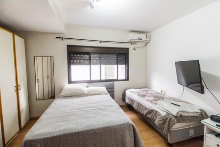 Casa de condomínio à venda com 426m², 5 quartos e 4 vagas Casa de condomínio à venda com 426m², 5 quartos e 4 vagasSuíte 2