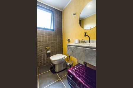Casa de condomínio à venda com 426m², 5 quartos e 4 vagas Casa de condomínio à venda com 426m², 5 quartos e 4 vagasLavabo