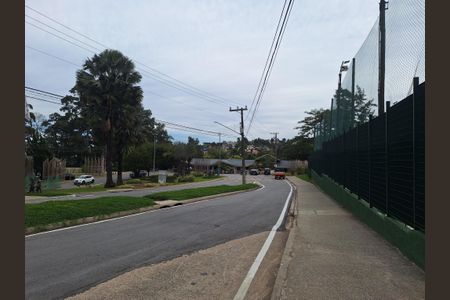Casa de condomínio à venda com 426m², 5 quartos e 4 vagas Casa de condomínio à venda com 426m², 5 quartos e 4 vagasVista da Rua