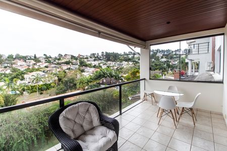 Casa de condomínio à venda com 426m², 5 quartos e 4 vagas Casa de condomínio à venda com 426m², 5 quartos e 4 vagasVaranda