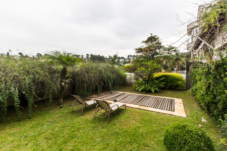 Casa de condomínio à venda com 426m², 5 quartos e 4 vagas Casa de condomínio à venda com 426m², 5 quartos e 4 vagasQuintal
